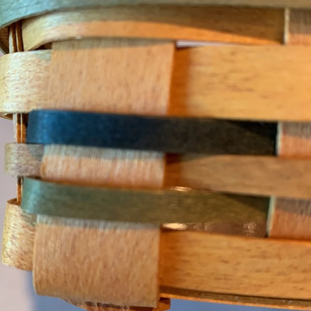 Longaberger 2001 BEE Basket with protector and liner